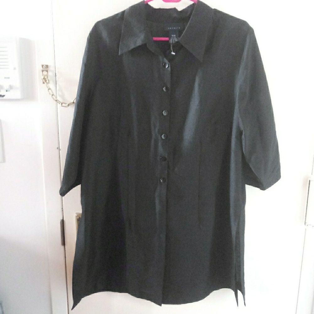 SOLD Venezia Silk Blend Black buttondown blouse